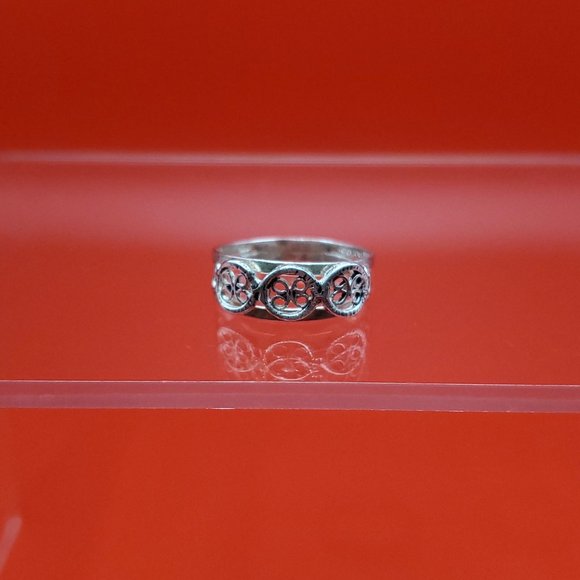 Jewelry - Size 6.25 925 Sterling Silver Odd Pattern Rustic Ring